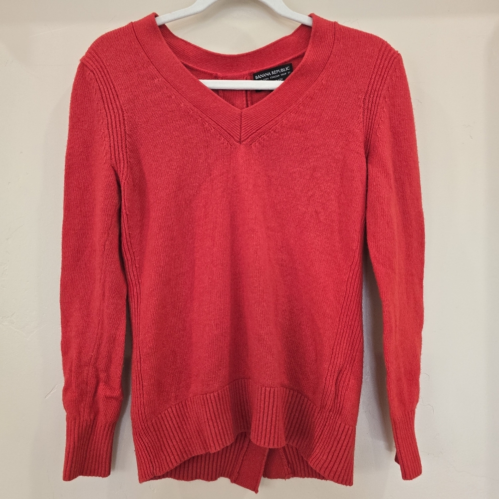 Wool Cashmere Banana Republic Women’s Sweater S Filpucci Red Button Back V-Neck